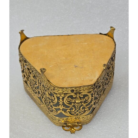 Vintage Gold Ormolu Filigree Triangular Jewelry Casket Glass Lid Velvet Interior - Picture 3 of 3